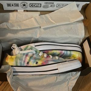 BNWT tie dye Converse